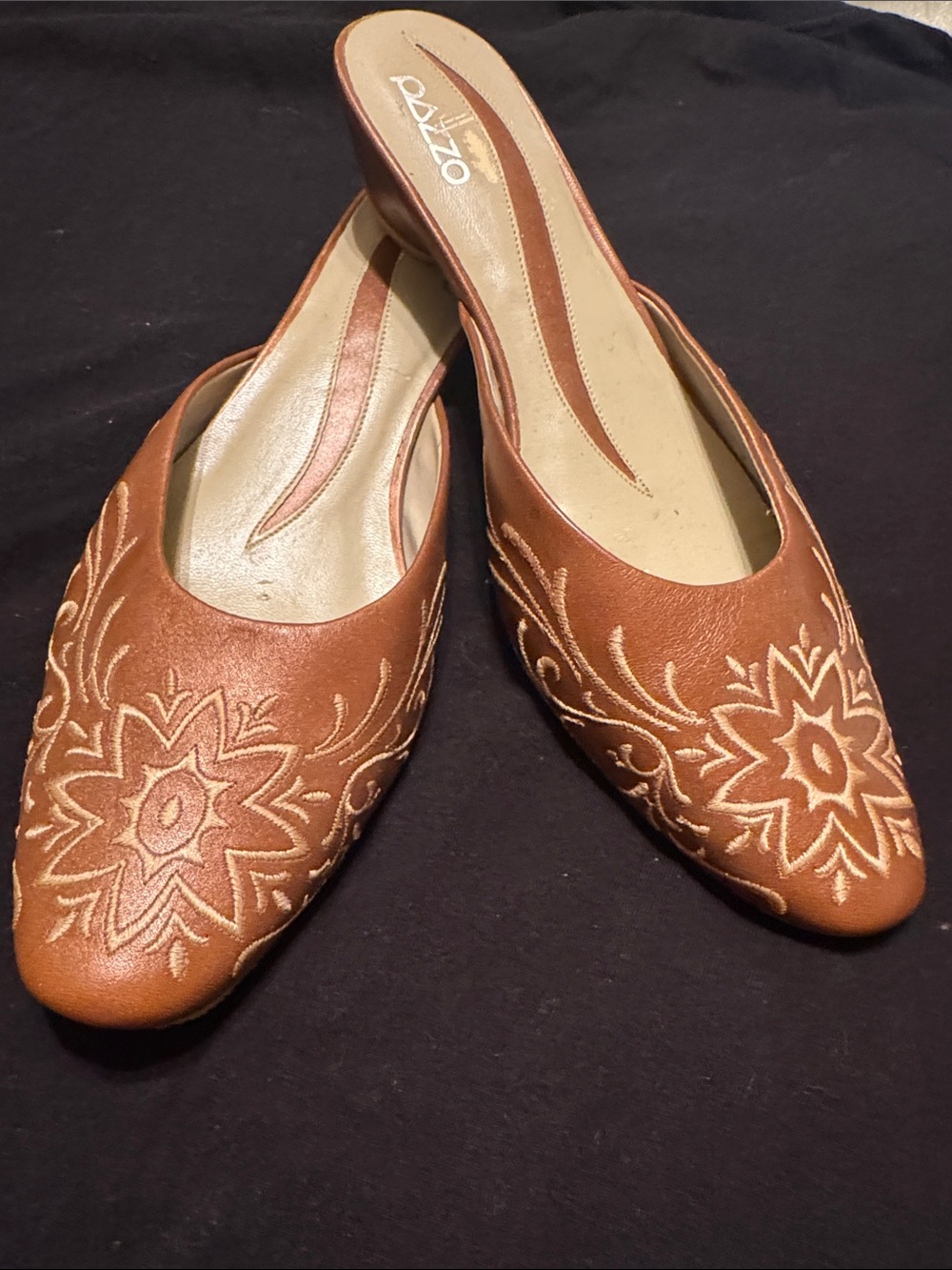 PAZZO Brown Tan Embroidered Slip-On Mules